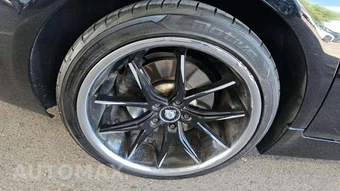 2011 BMW 5 Series Sedan 550i - miniatura 28