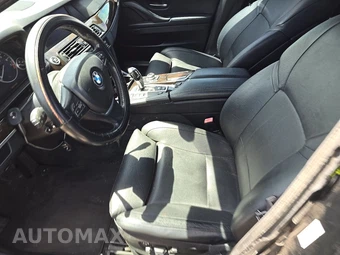 2011 BMW 5 Series Sedan 550i - miniatura 7