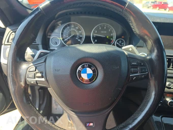 2011 BMW 5 Series Sedan 550i xDrive - miniatura 10