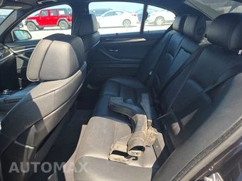 2011 BMW 5 Series Sedan 550i xDrive - miniatura 13
