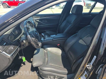 2011 BMW 5 Series Sedan 550i xDrive - miniatura 7