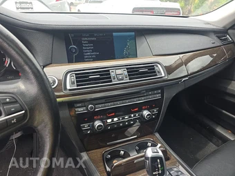 2011 BMW 7 Series Sedan 740i – miniatura 11