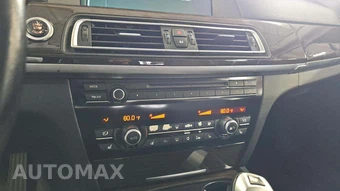 2011 BMW 7 Series Sedan 740i – miniatura 22