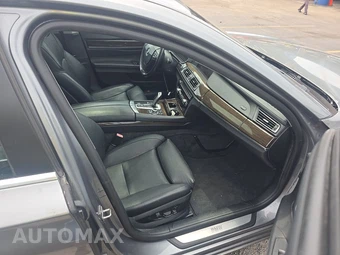 2011 BMW 7 Series Sedan 740i – miniatura 8