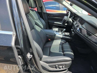 2011 BMW 7 Series Sedan 740i - miniatura 18