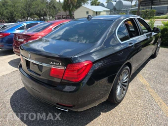 2011 BMW 7 Series Sedan 740i - miniatura 3
