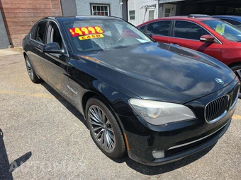 2011 BMW 7 Series Sedan 740i - miniatura 4
