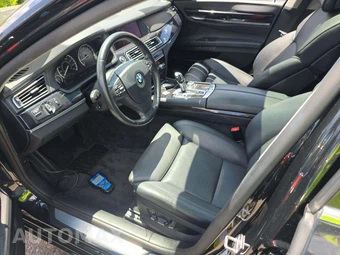 2011 BMW 7 Series Sedan 740i - miniatura 6