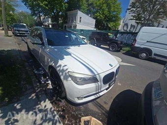 2011 BMW 7 Series Sedan 750Li – miniatura 4