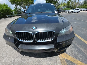 2011 BMW X5 M Sports Activity Vehicle - miniatura 2