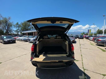 2011 BMW X5 Sports Activity Vehicle xDrive50i - miniatura 14