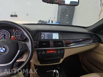 2011 BMW X5 Sports Activity Vehicle xDrive50i - miniatura 14