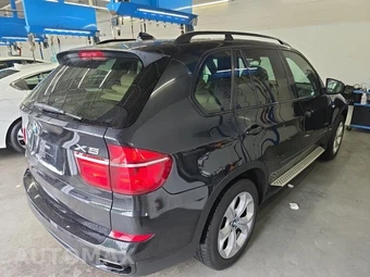 2011 BMW X5 Sports Activity Vehicle xDrive50i - miniatura 4