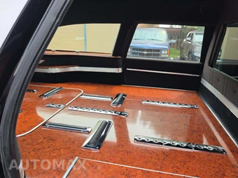 2011 Cadillac DTS Professional Funeral Coach 1SH - miniatura 16
