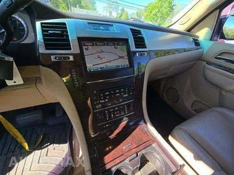 2011 Cadillac Escalade ESV Luxury 1SB – miniatura 10