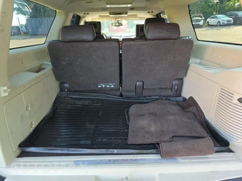 2011 Cadillac Escalade ESV Platinum Edition 1SD – miniatura 17