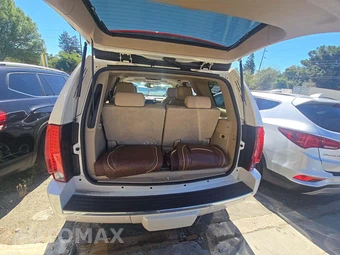2011 Cadillac Escalade Premium 1SC – miniatura 15