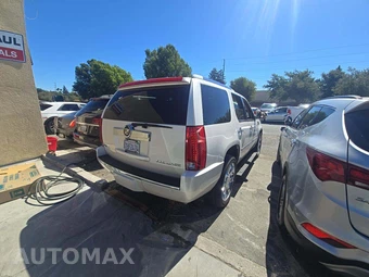 2011 Cadillac Escalade Premium 1SC – miniatura 3
