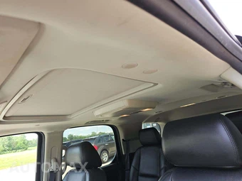 2011 Cadillac Escalade Premium 1SC – miniatura 11