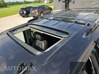 2011 Cadillac Escalade Premium 1SC – miniatura 12
