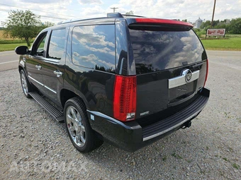 2011 Cadillac Escalade Premium 1SC – miniatura 2