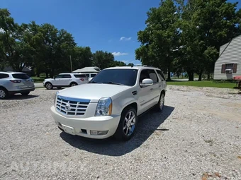 2011 Cadillac Escalade Premium 1SC