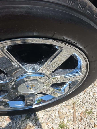 2011 Cadillac Escalade Premium 1SC – miniatura 21