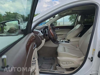 2011 Cadillac SRX Luxury Collection 1SB – miniatura 3