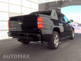 2011 Chevrolet Avalanche LS Crew Cab Short Bed 1LS – miniatura 4