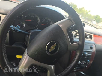 2011 Chevrolet Avalanche LS Crew Cab Short Bed 1LS - miniatura 10