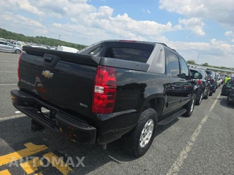 2011 Chevrolet Avalanche LS Crew Cab Short Bed 1LS - miniatura 4