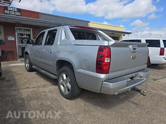 2011 Chevrolet Avalanche LT Crew Cab Short Bed 1LT - miniatura 2