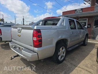 2011 Chevrolet Avalanche LT Crew Cab Short Bed 1LT - miniatura 3
