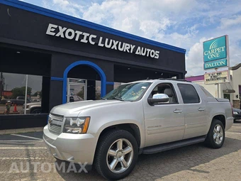 2011 Chevrolet Avalanche LTZ Crew Cab Short Bed 1LZ