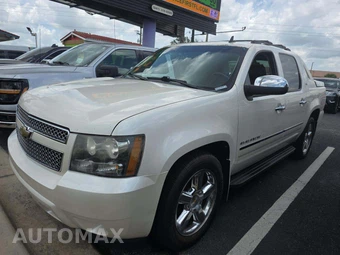 2011 Chevrolet Avalanche LTZ Crew Cab Short Bed 1LZ