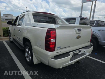 2011 Chevrolet Avalanche LTZ Crew Cab Short Bed 1LZ - miniatura 2