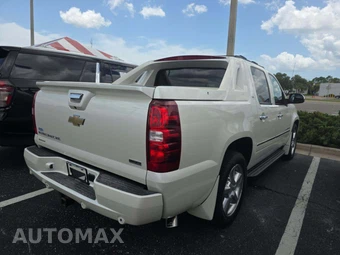 2011 Chevrolet Avalanche LTZ Crew Cab Short Bed 1LZ - miniatura 3