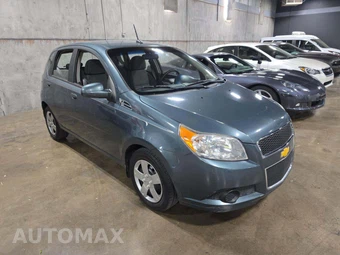 2011 Chevrolet Aveo5 LT Hatchback 1LT - miniatura 4
