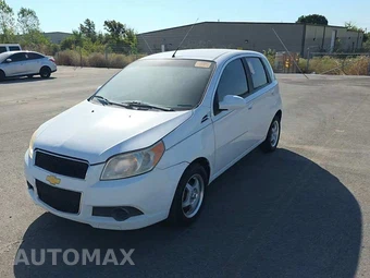2011 Chevrolet Aveo5 LT Hatchback 1LT