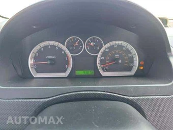 2011 Chevrolet Aveo5 LT Hatchback 1LT – miniatura 10