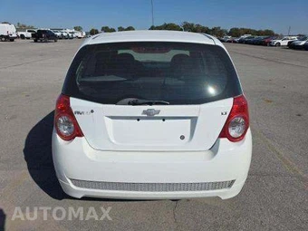 2011 Chevrolet Aveo5 LT Hatchback 1LT – miniatura 15