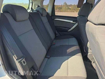 2011 Chevrolet Aveo5 LT Hatchback 1LT – miniatura 17