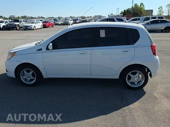 2011 Chevrolet Aveo5 LT Hatchback 1LT – miniatura 3