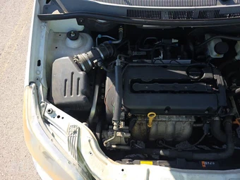 2011 Chevrolet Aveo5 LT Hatchback 1LT – miniatura 40