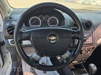 2011 Chevrolet Aveo5 LT Hatchback 1LT – miniatura 42