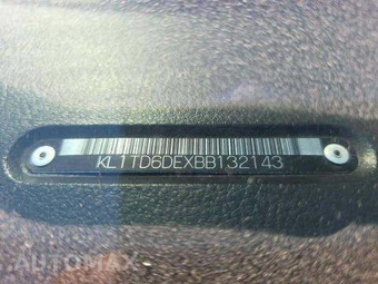 2011 Chevrolet Aveo5 LT Hatchback 1LT – miniatura 6