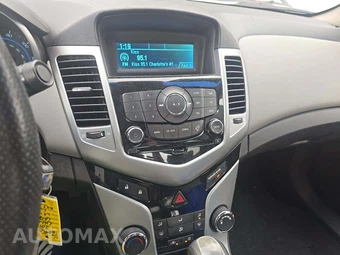 2011 Chevrolet Cruze LS 2LS – miniatura 10