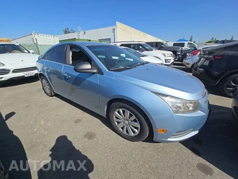 2011 Chevrolet Cruze LS 2LS – miniatura 3