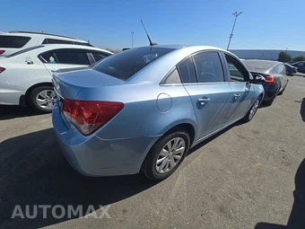 2011 Chevrolet Cruze LS 2LS – miniatura 4
