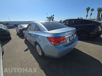 2011 Chevrolet Cruze LS 2LS – miniatura 6